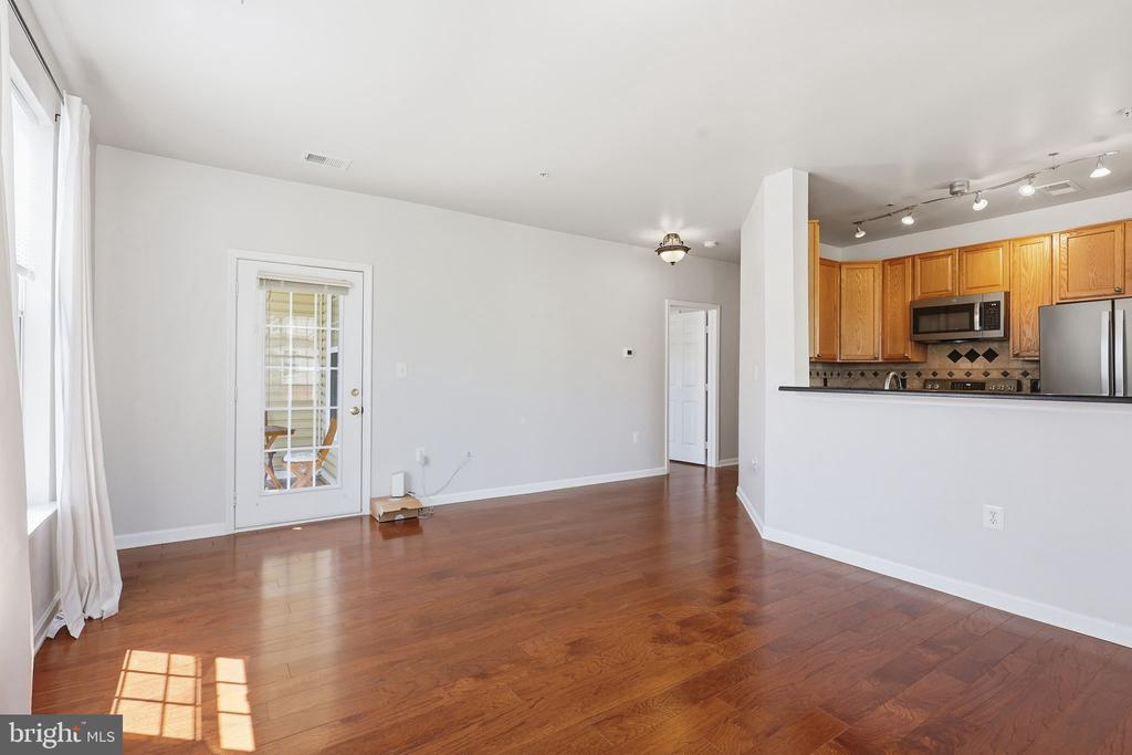 6475 CHEYENNE DRIVE 301