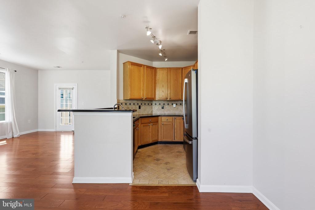 6475 CHEYENNE DRIVE 301