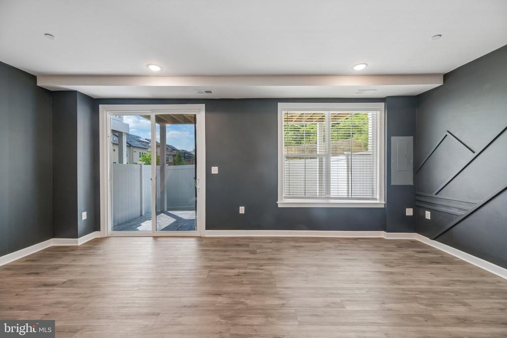 7202 MOUNTAINEER DRIVE