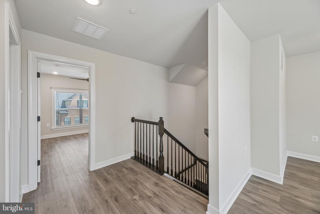 7202 MOUNTAINEER DRIVE