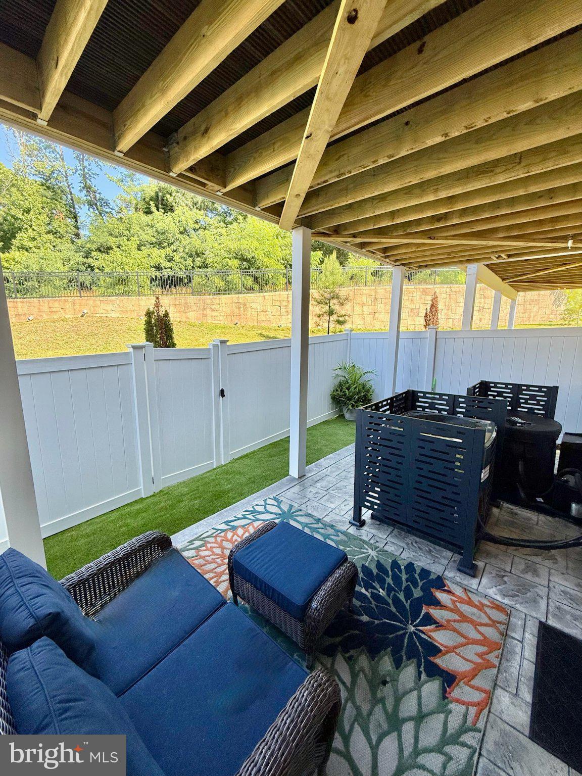 7202 MOUNTAINEER DRIVE