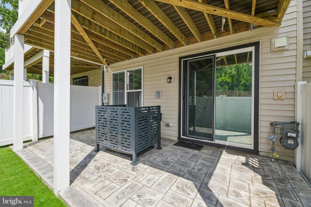 7202 MOUNTAINEER DRIVE