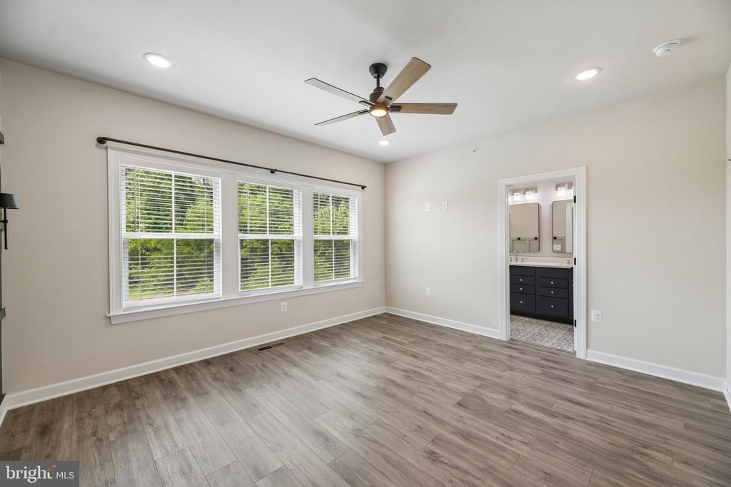 7202 MOUNTAINEER DRIVE