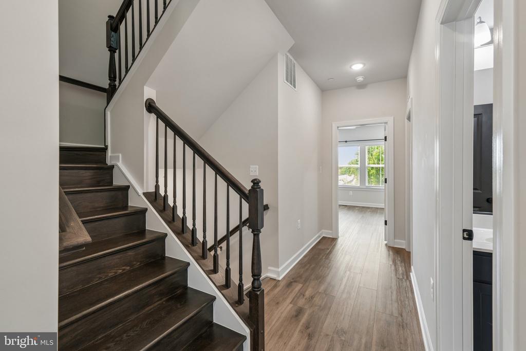 7202 MOUNTAINEER DRIVE