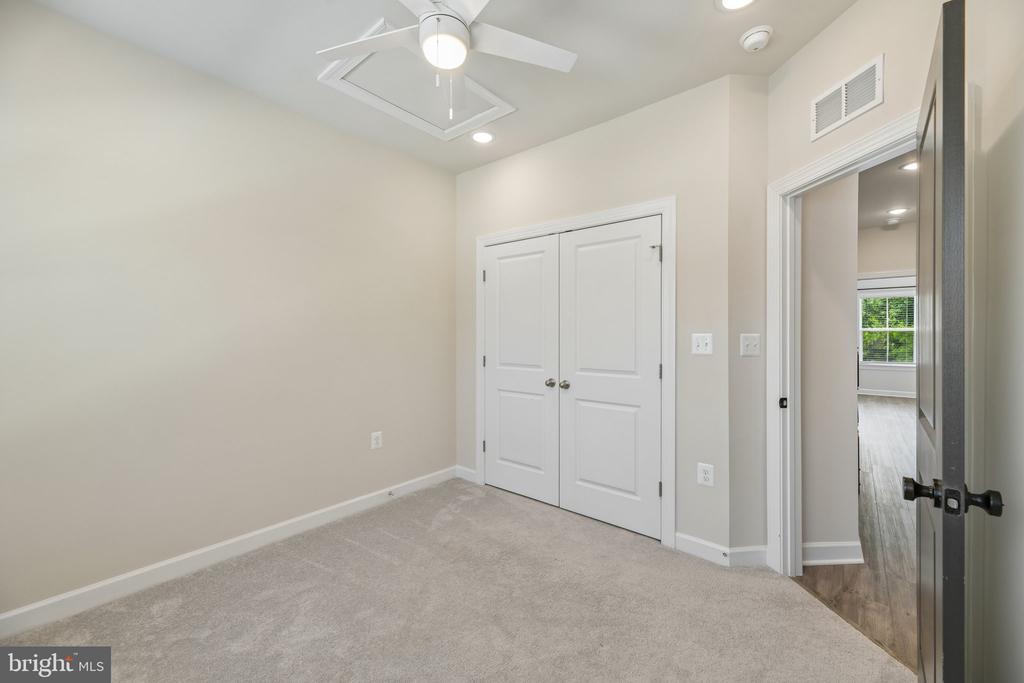 7202 MOUNTAINEER DRIVE