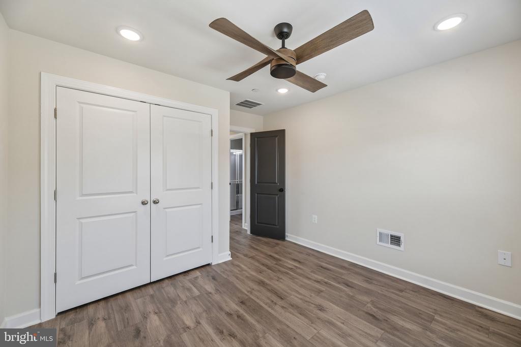 7202 MOUNTAINEER DRIVE