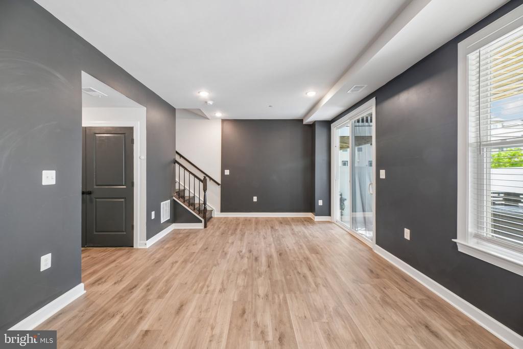 7202 MOUNTAINEER DRIVE