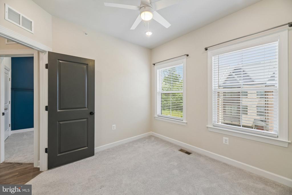 7202 MOUNTAINEER DRIVE