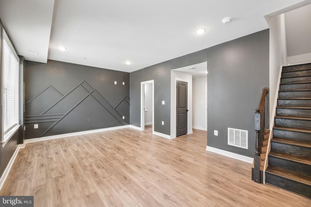 7202 MOUNTAINEER DRIVE
