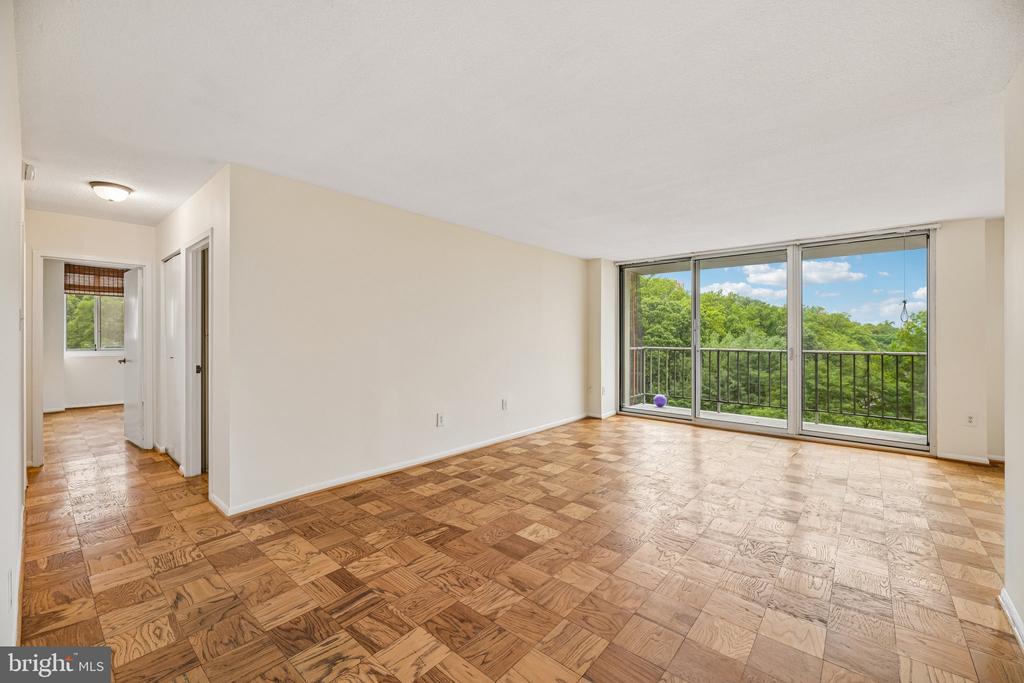 2059 HUNTINGTON AVENUE Unit: 1106