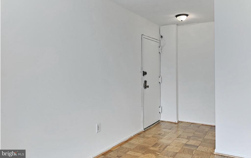 2059 HUNTINGTON AVENUE Unit: 1106