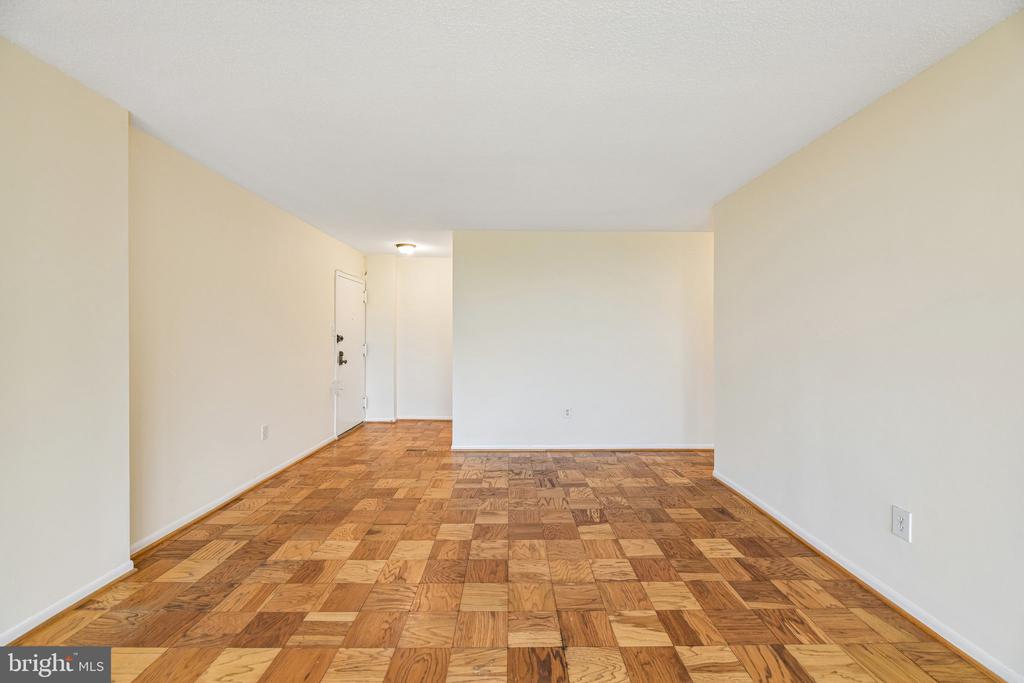 2059 HUNTINGTON AVENUE Unit: 1106
