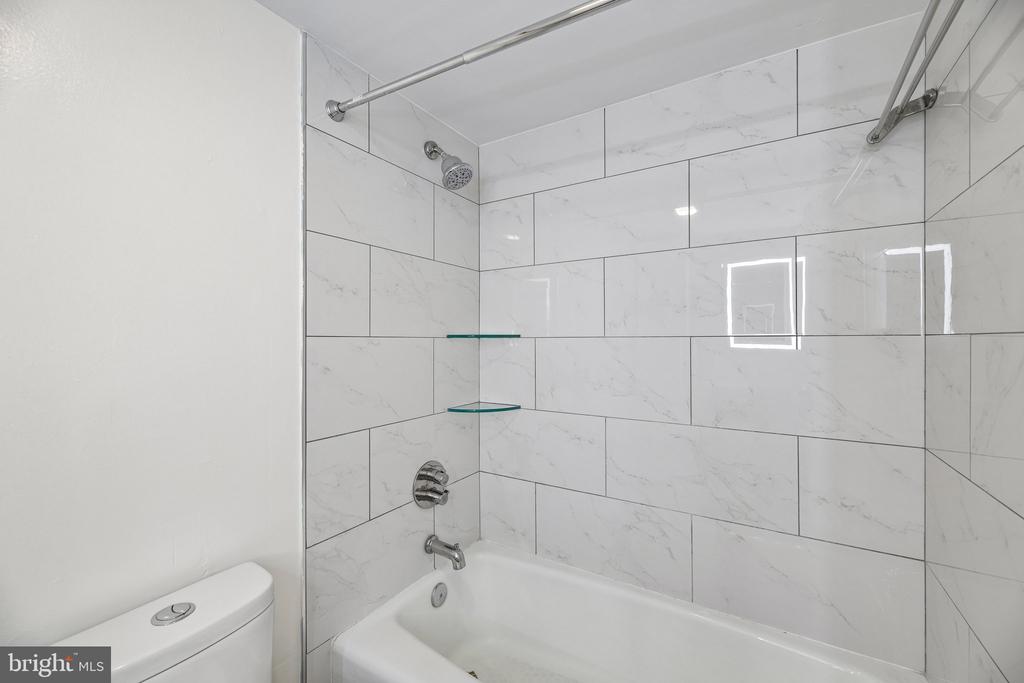 2059 HUNTINGTON AVENUE Unit: 1106