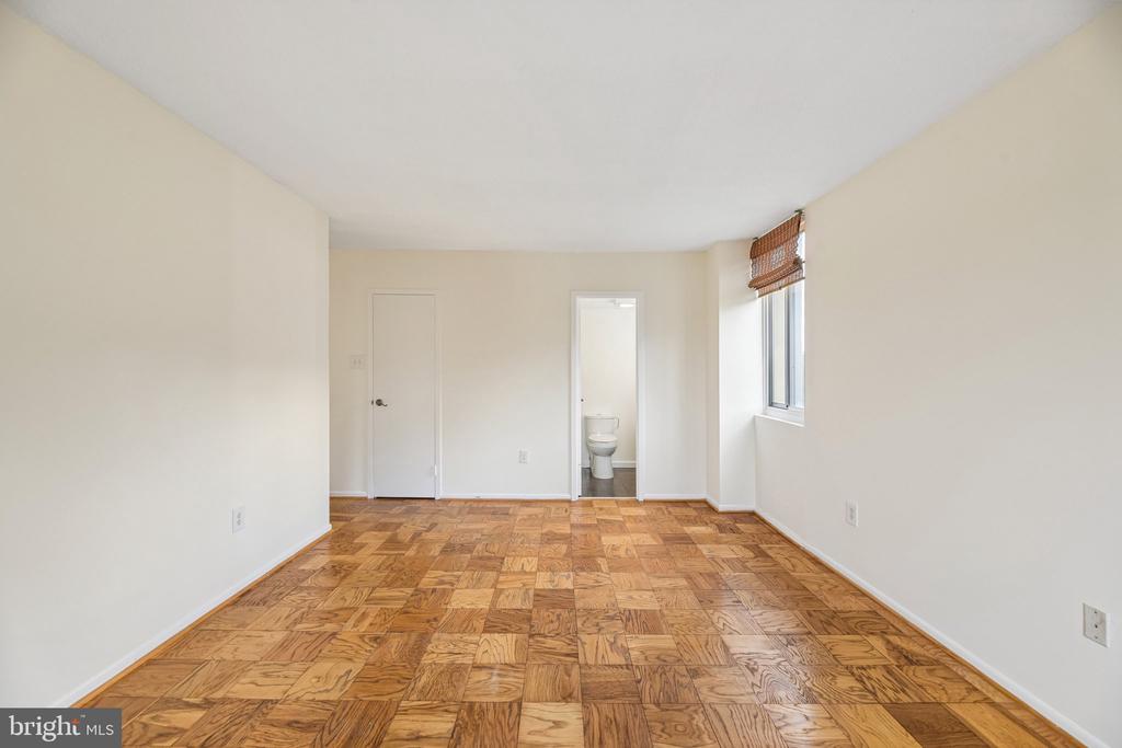 2059 HUNTINGTON AVENUE Unit: 1106