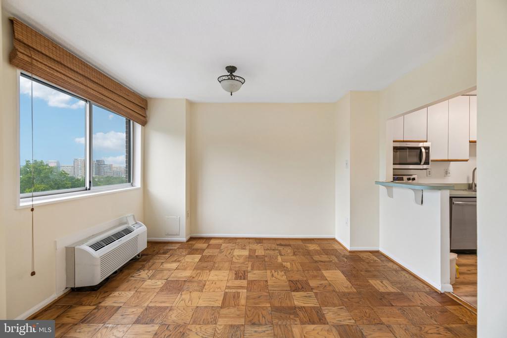 2059 HUNTINGTON AVENUE Unit: 1106