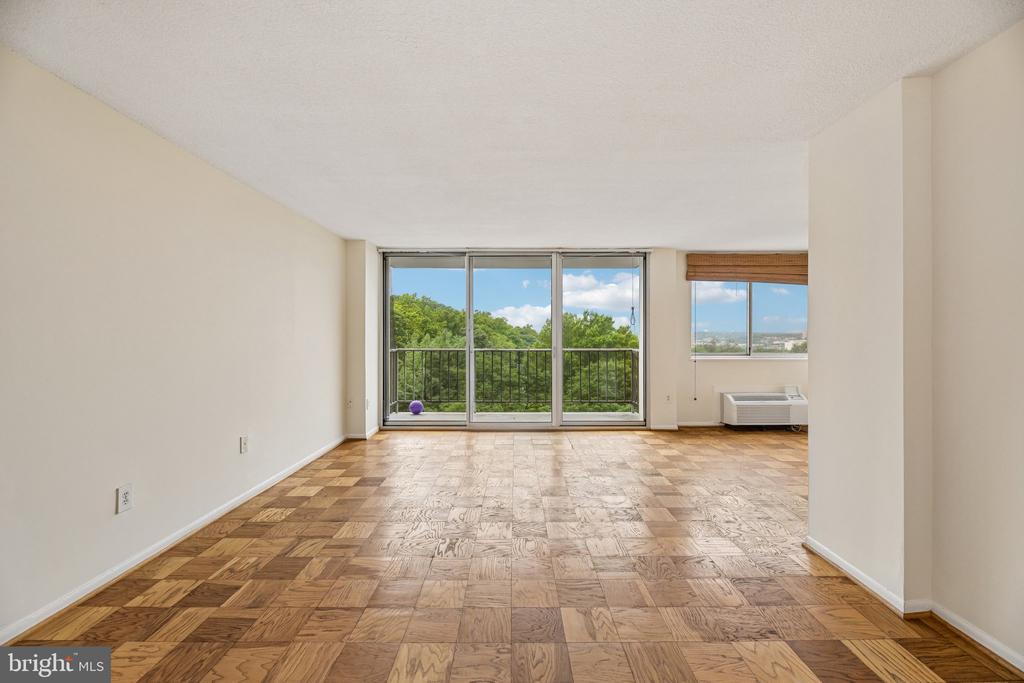 2059 HUNTINGTON AVENUE Unit: 1106