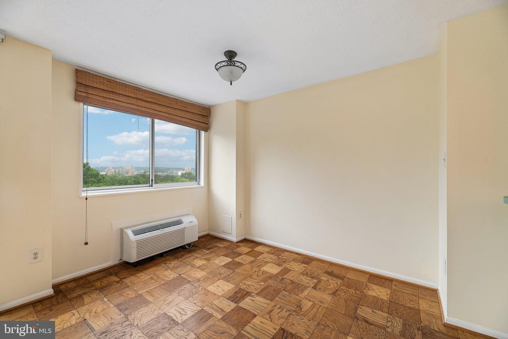 2059 HUNTINGTON AVENUE Unit: 1106