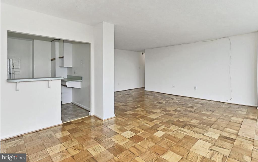 2059 HUNTINGTON AVENUE Unit: 1106