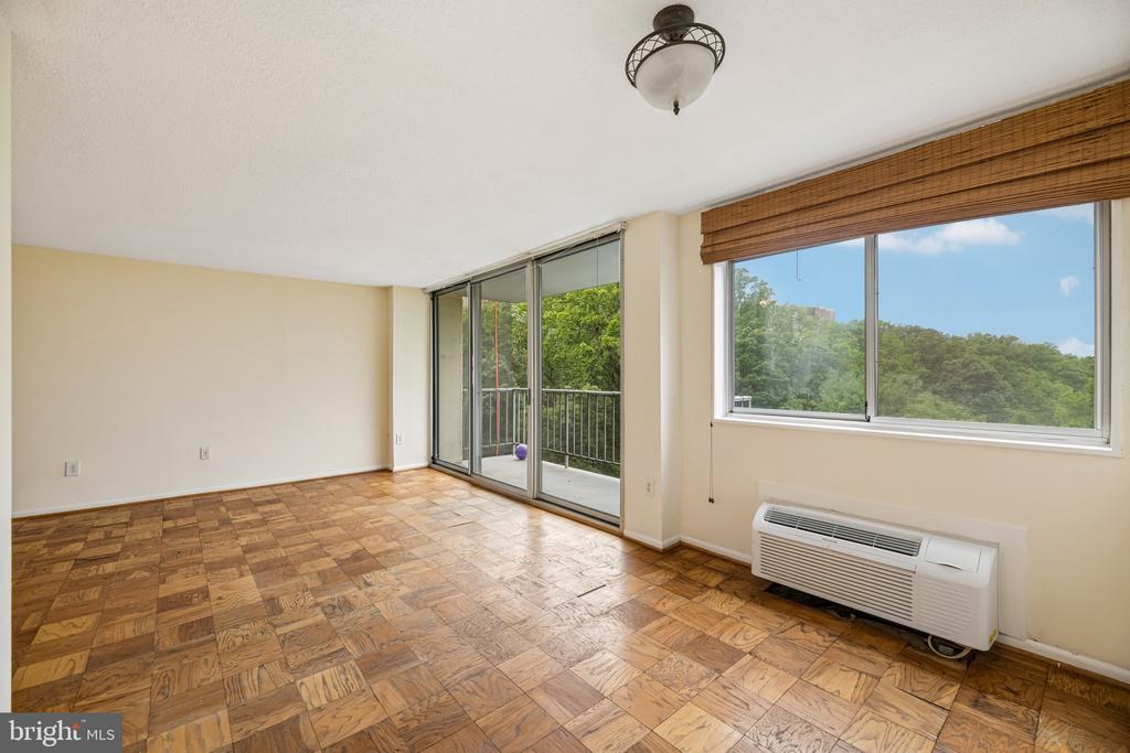 2059 HUNTINGTON AVENUE Unit: 1106