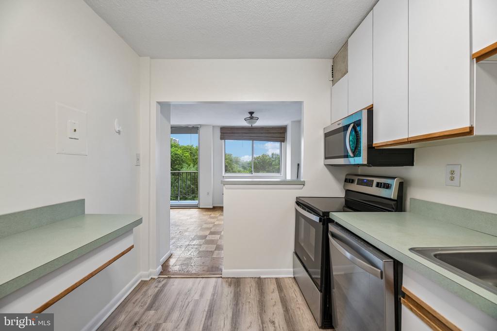 2059 HUNTINGTON AVENUE Unit: 1106