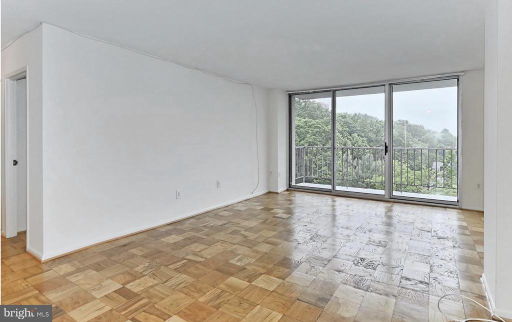 2059 HUNTINGTON AVENUE Unit: 1106