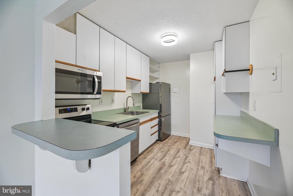 2059 HUNTINGTON AVENUE Unit: 1106