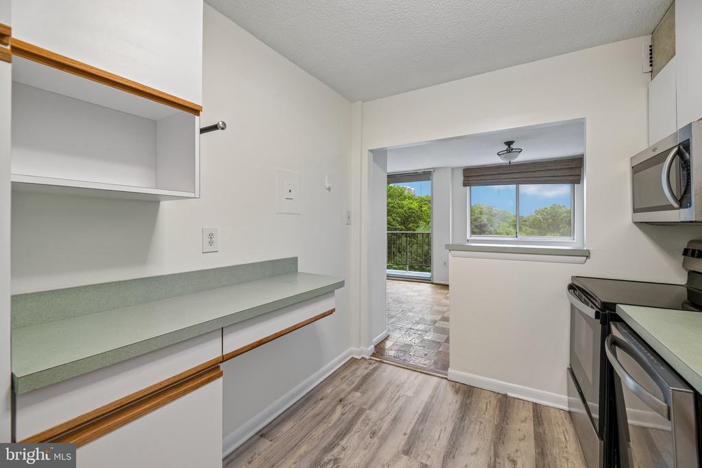 2059 HUNTINGTON AVENUE Unit: 1106