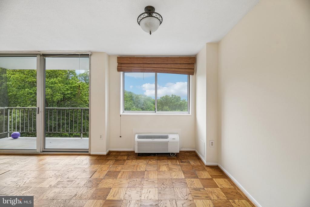 2059 HUNTINGTON AVENUE Unit: 1106