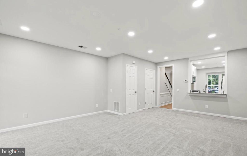 5980 KIMBERLY ANNE WAY