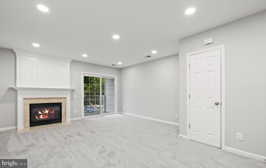 5980 KIMBERLY ANNE WAY