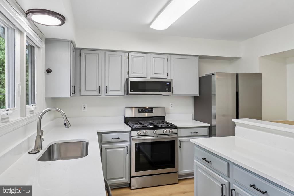 14608 FLOWER HILL COURT