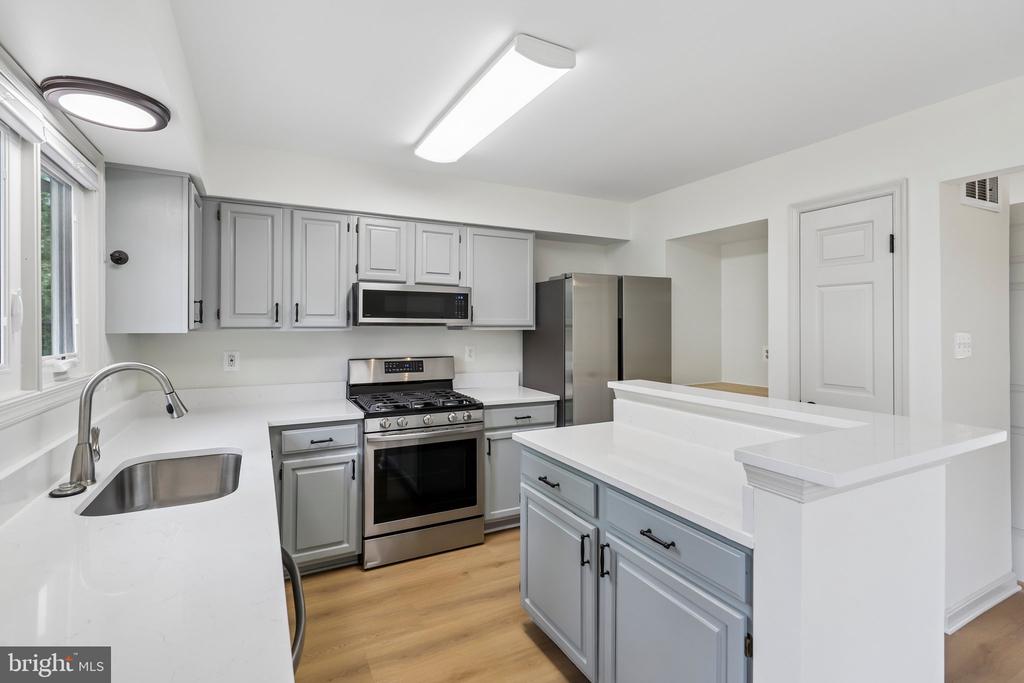 14608 FLOWER HILL COURT