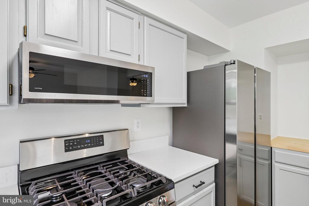 14608 FLOWER HILL COURT