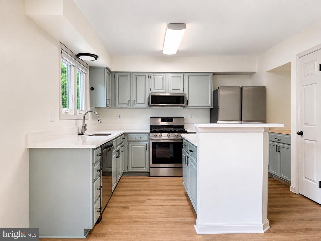 14608 FLOWER HILL COURT