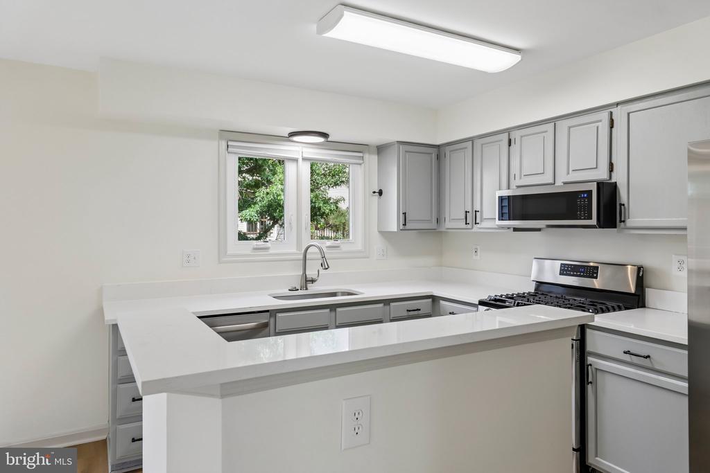 14608 FLOWER HILL COURT
