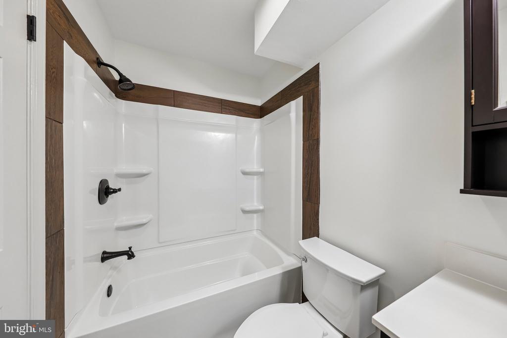 14608 FLOWER HILL COURT