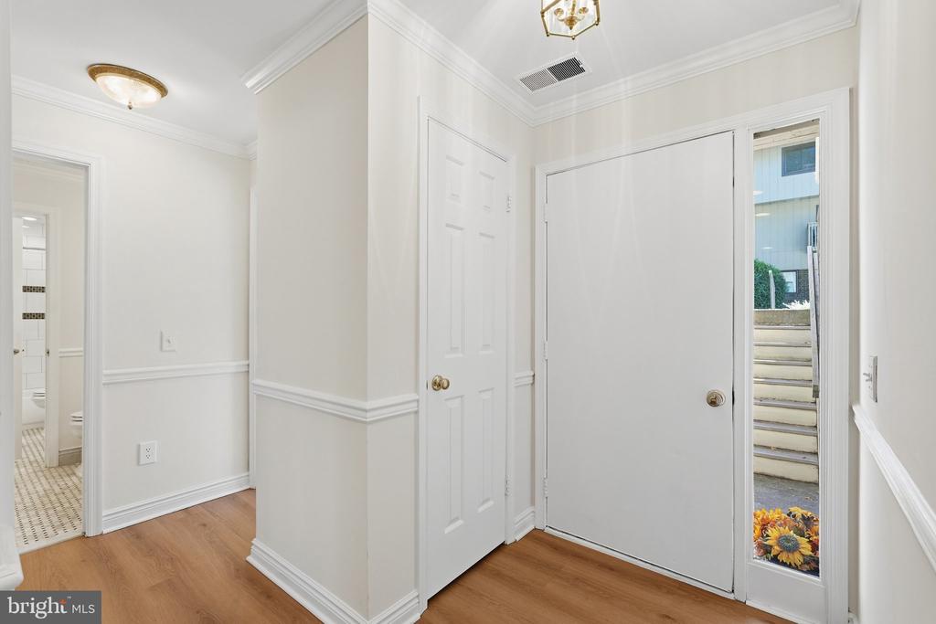 2415 GLENGYLE DRIVE Unit: 257