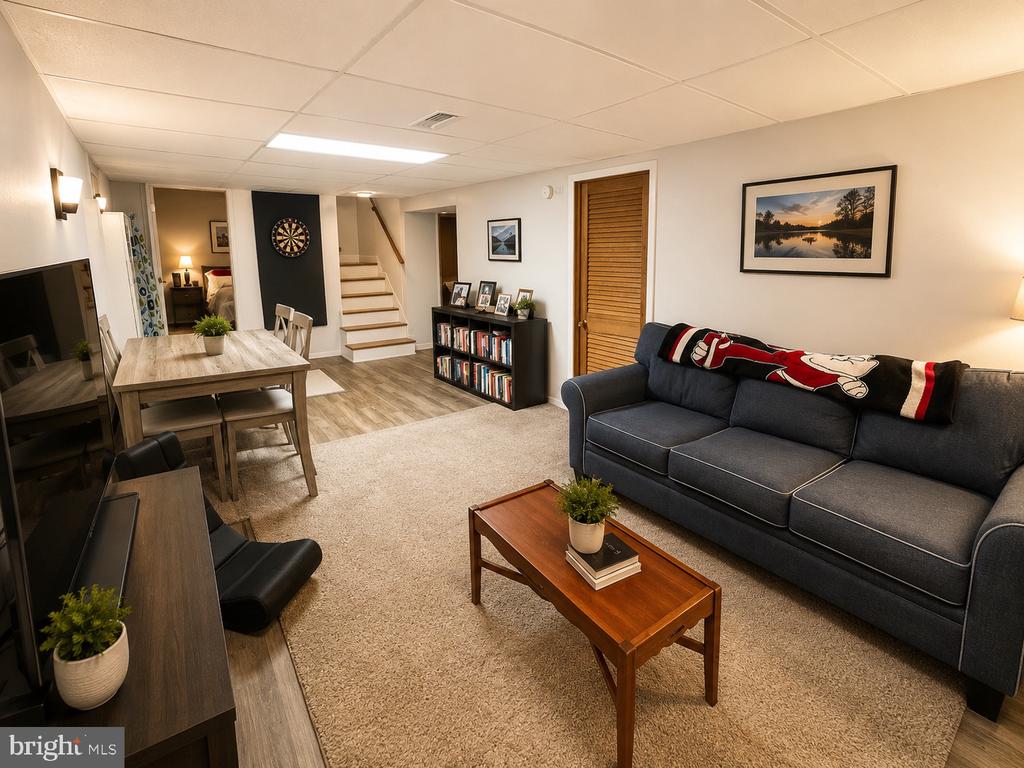 6210 DADSON COURT