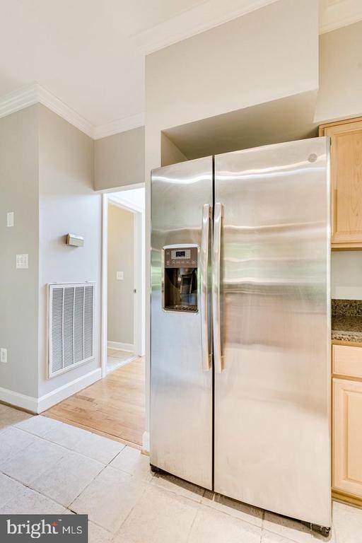 1168 TAJI COURT
