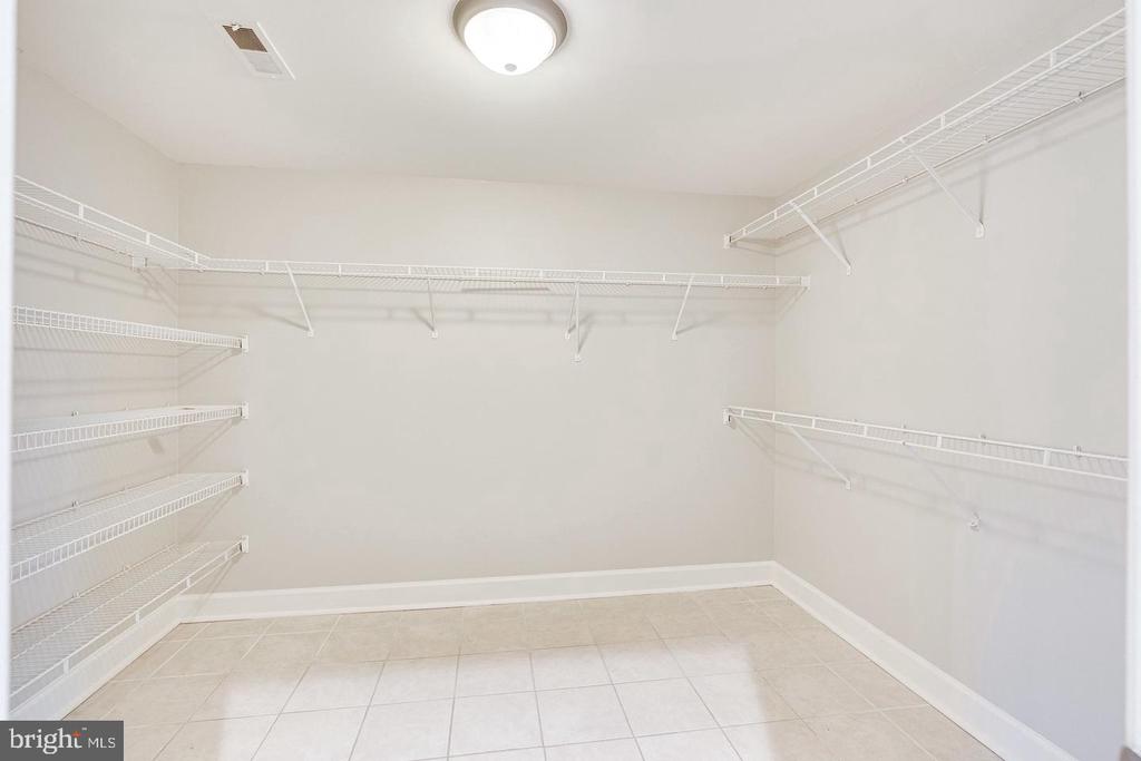 1168 TAJI COURT
