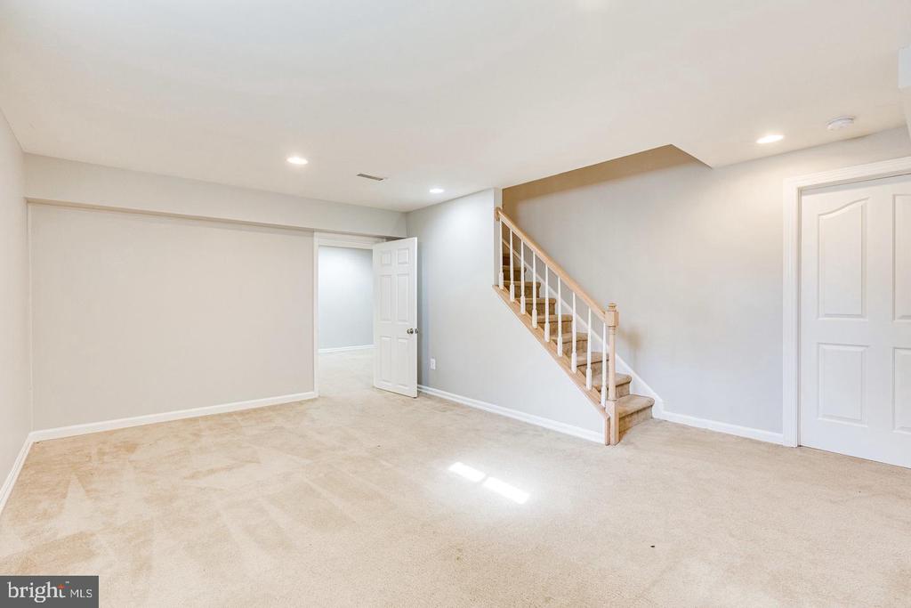 1168 TAJI COURT