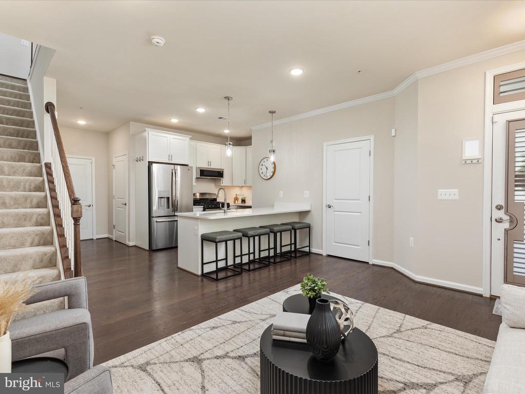 1002 RIBBON LIMESTONE TERRACE SE