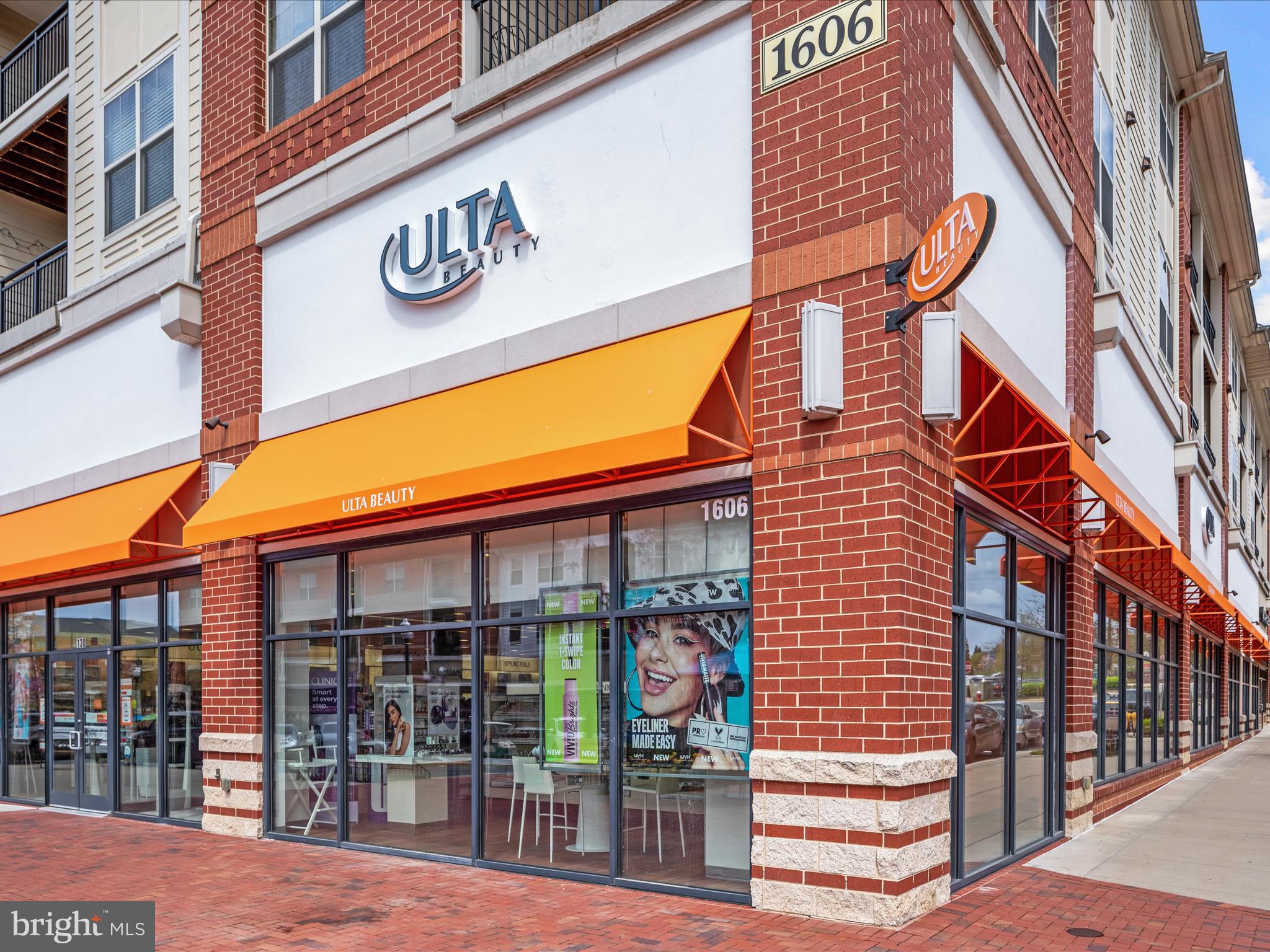 1002 RIBBON LIMESTONE TERRACE SE