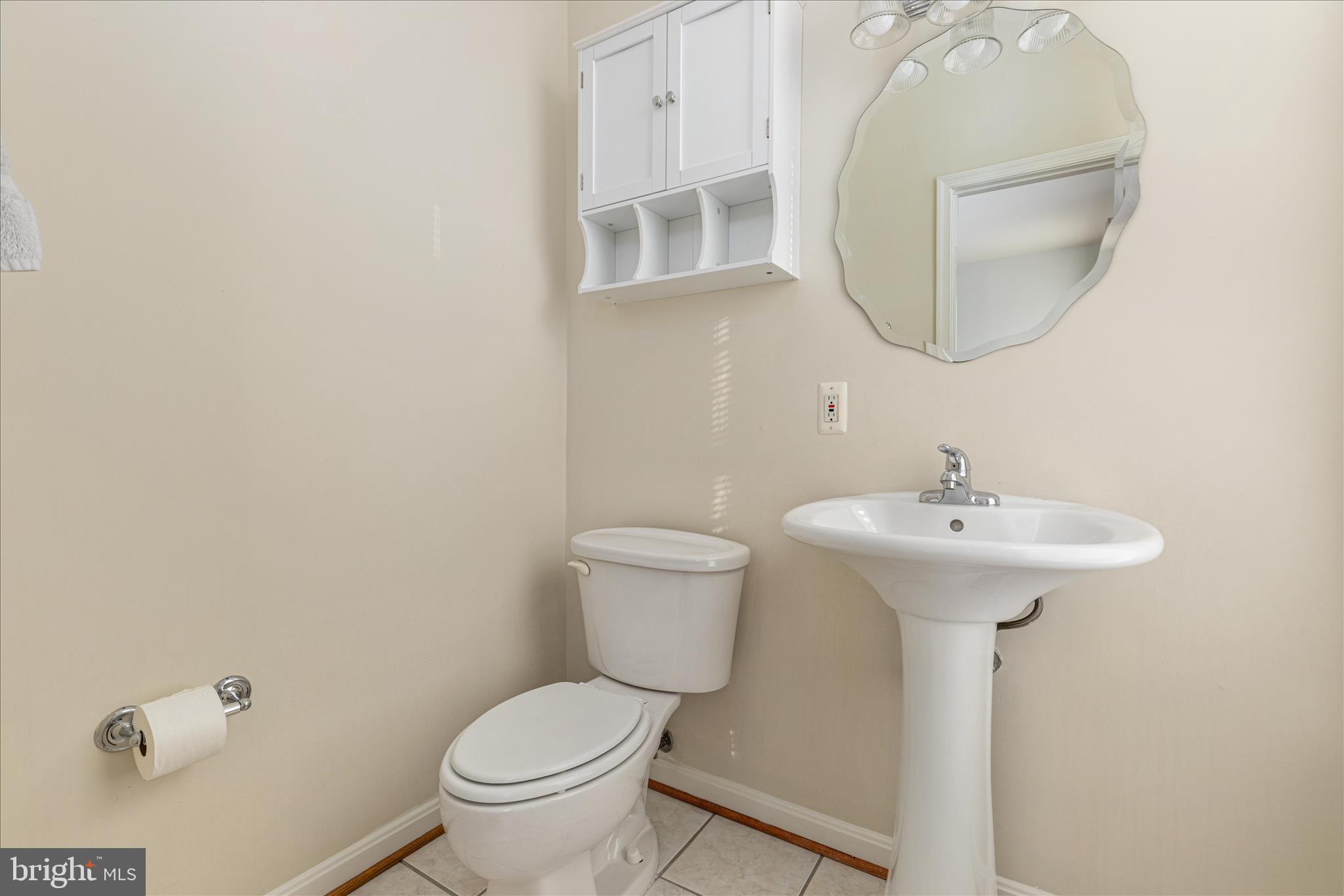 21491 RUSTY BLACKHAW SQUARE