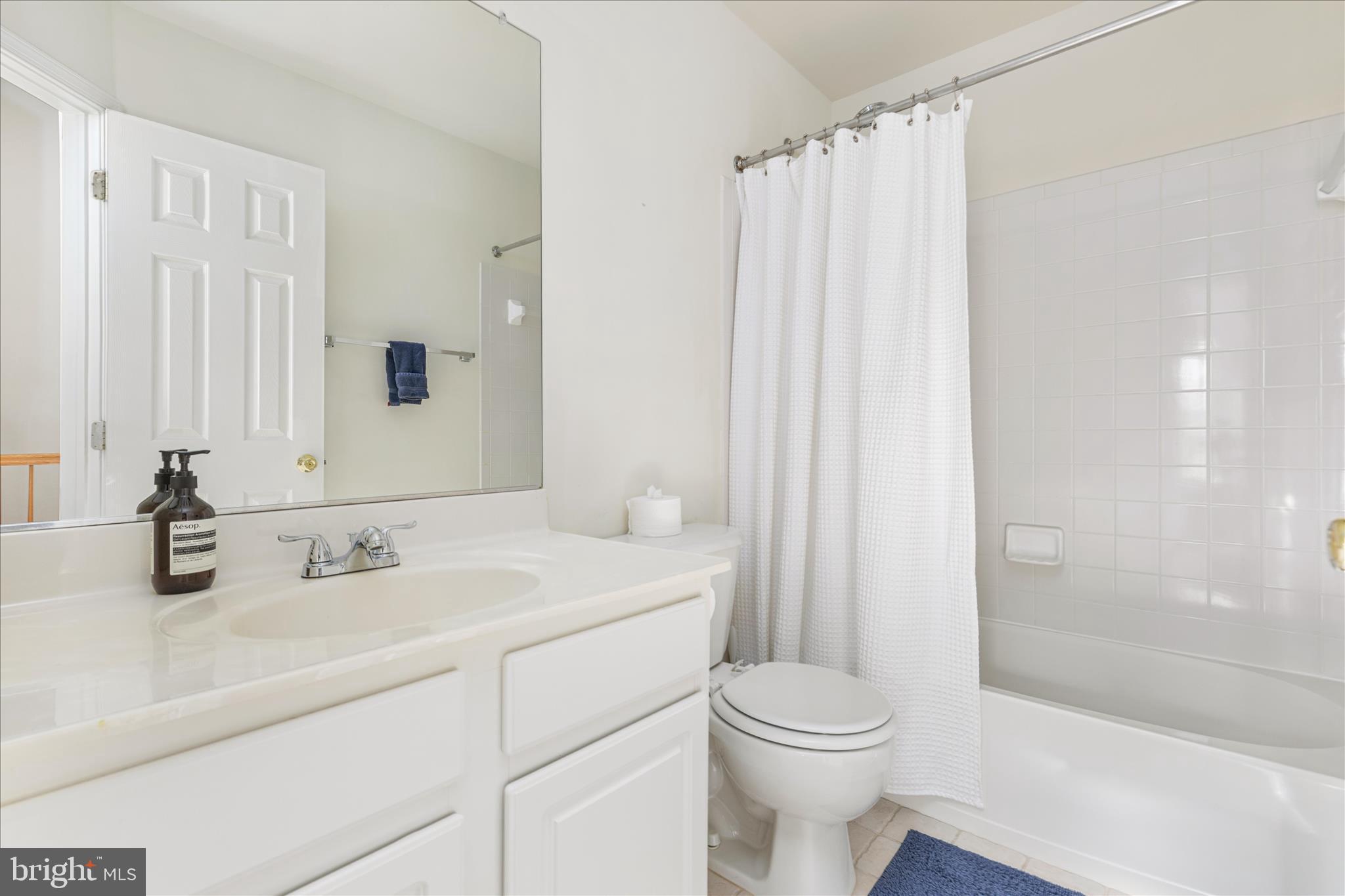 21491 RUSTY BLACKHAW SQUARE