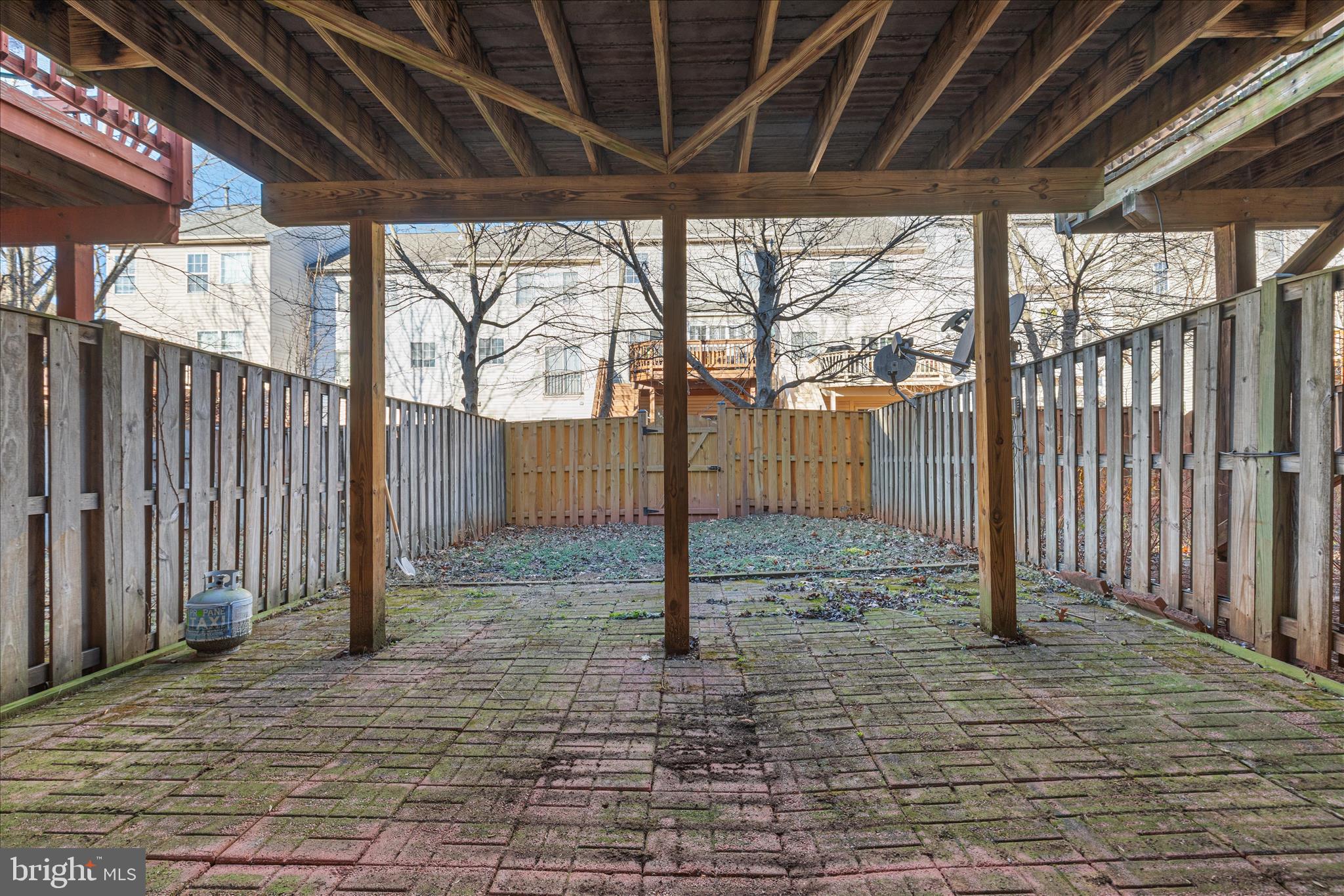 21491 RUSTY BLACKHAW SQUARE