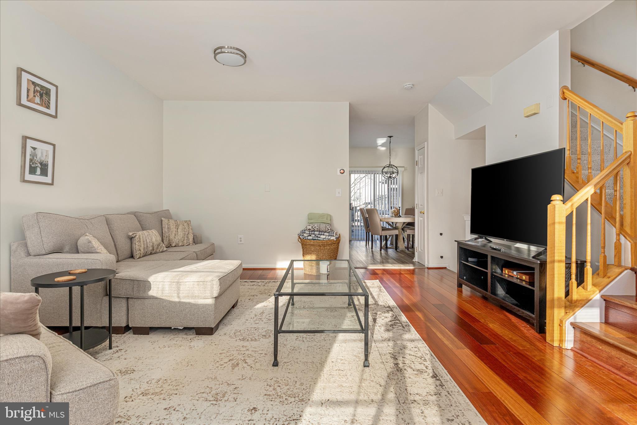 21491 RUSTY BLACKHAW SQUARE