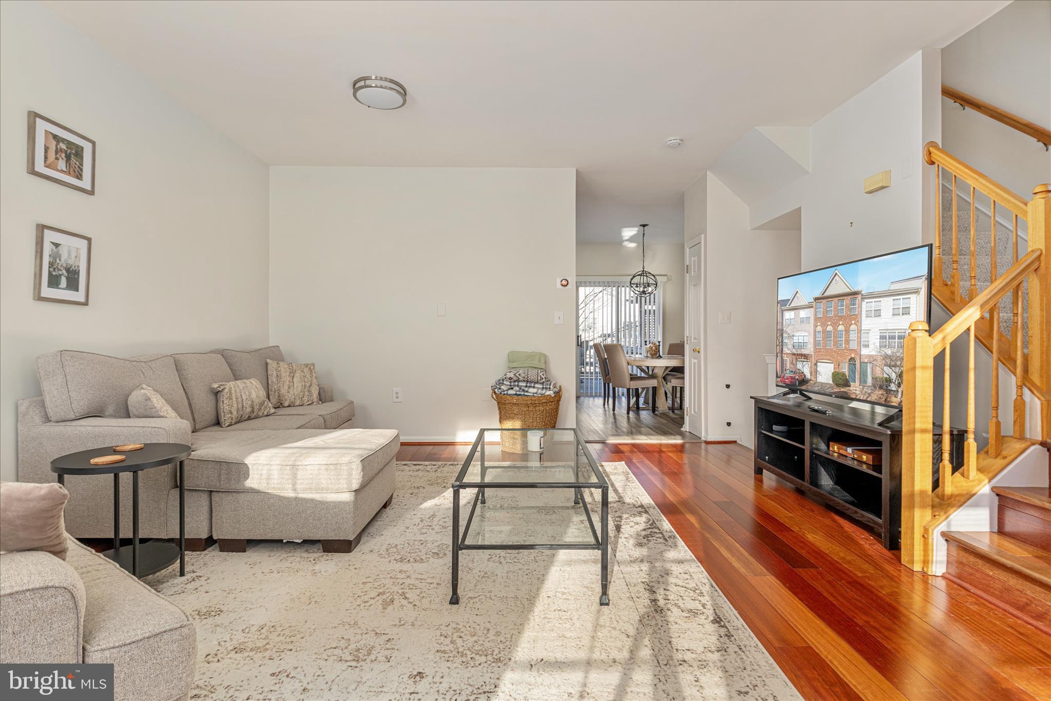 21491 RUSTY BLACKHAW SQUARE