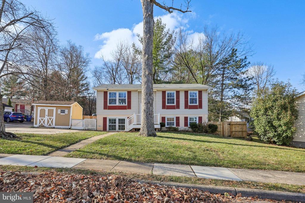 546 ROCKBRIDGE DRIVE SE