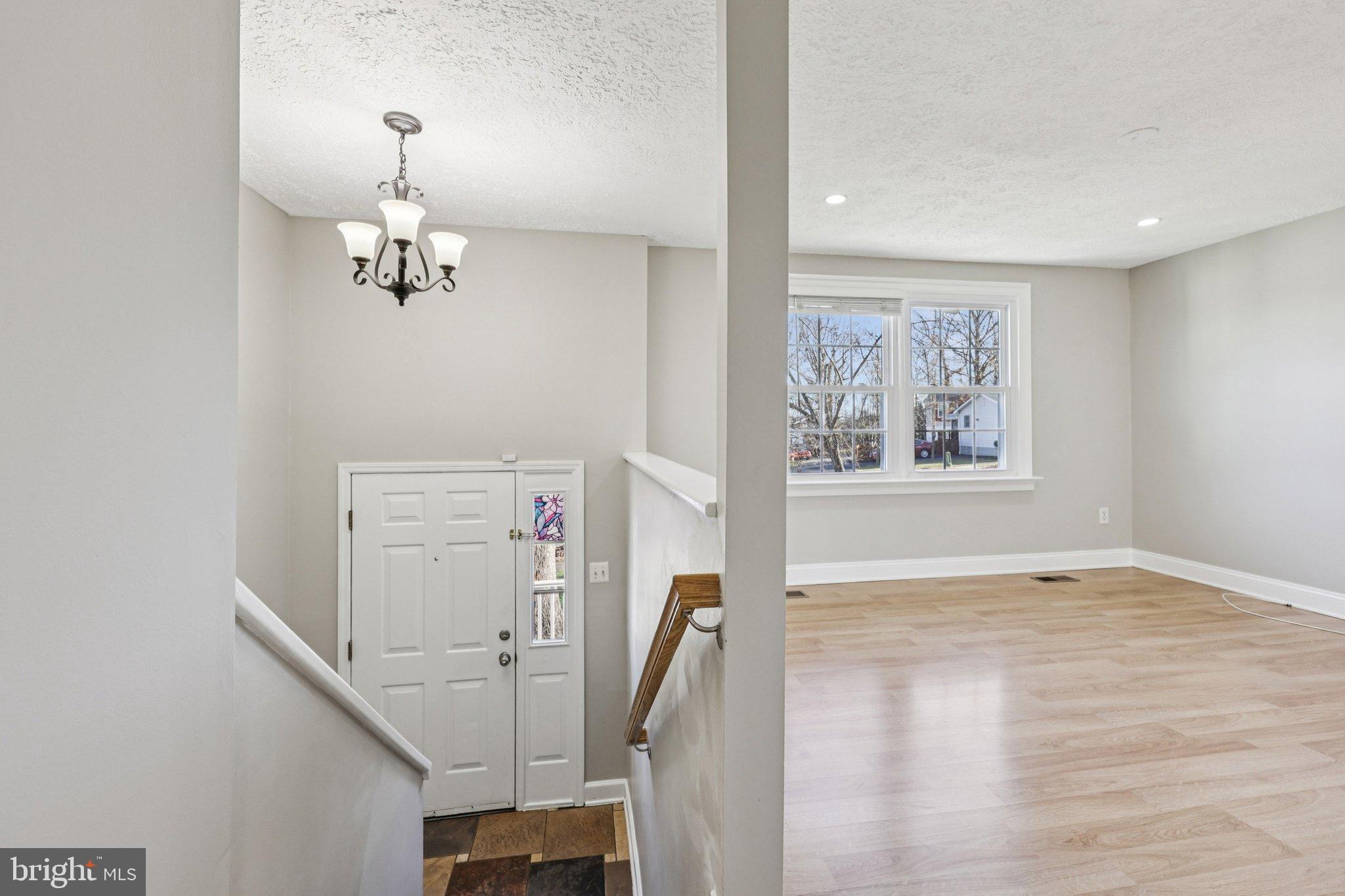 546 ROCKBRIDGE DRIVE SE